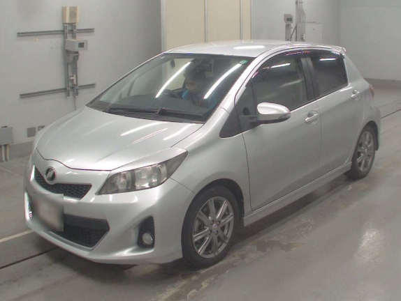 TOYOTA Vitz RS