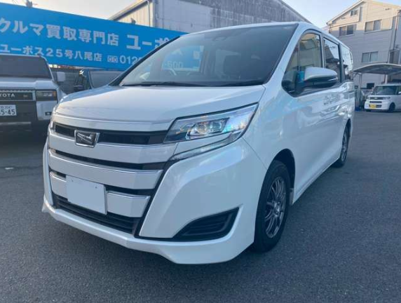 TOYOTA NOAH
