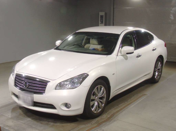 NISSAN Fuga